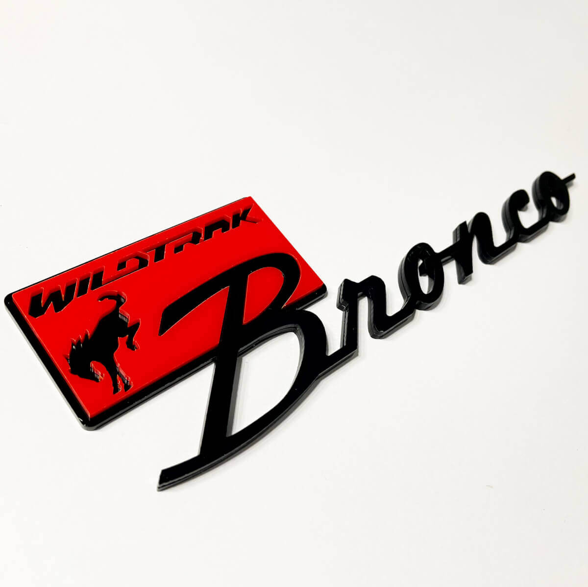 Fender Badges Tailgate Emblem 3D Badge Black vs Red for Bronco Wildtrak