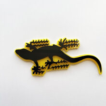 Gecko 3D Badge Black vs Yellow Fender Badges Emblem 2