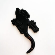 Gecko 3D Badge Black vs Black Fender Badges Emblem 2