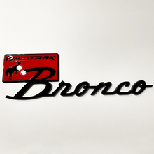 Bronco Wildtrak Fender Badges Tailgate Emblem 3D Badge Black vs Red 3