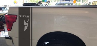 2 Decalcomanici laterali in vinile Camion Strisce Nissan Titan Graphics 5.6 Logo Nismo Sport